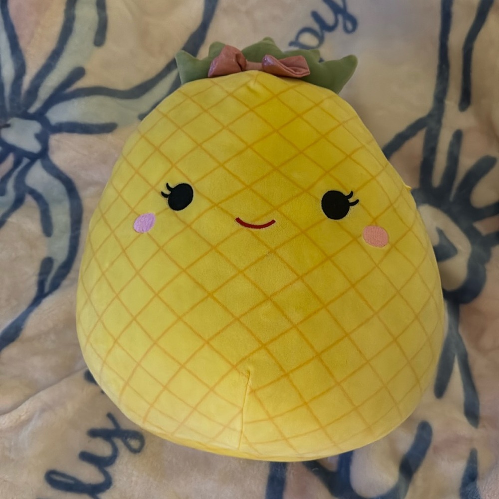 12” SQUISHMALLOW PINEAPPLE